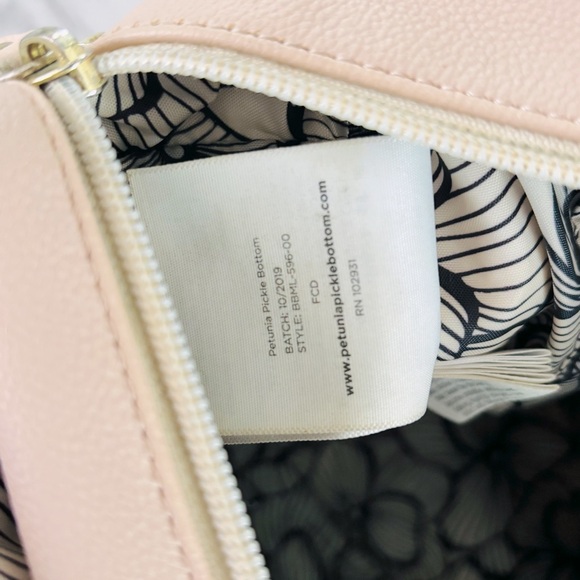 Petunia Pickle Bottom‎ BBML-596-00 Boxy Backpack, Blush Leatherette - Picture 10 of 13